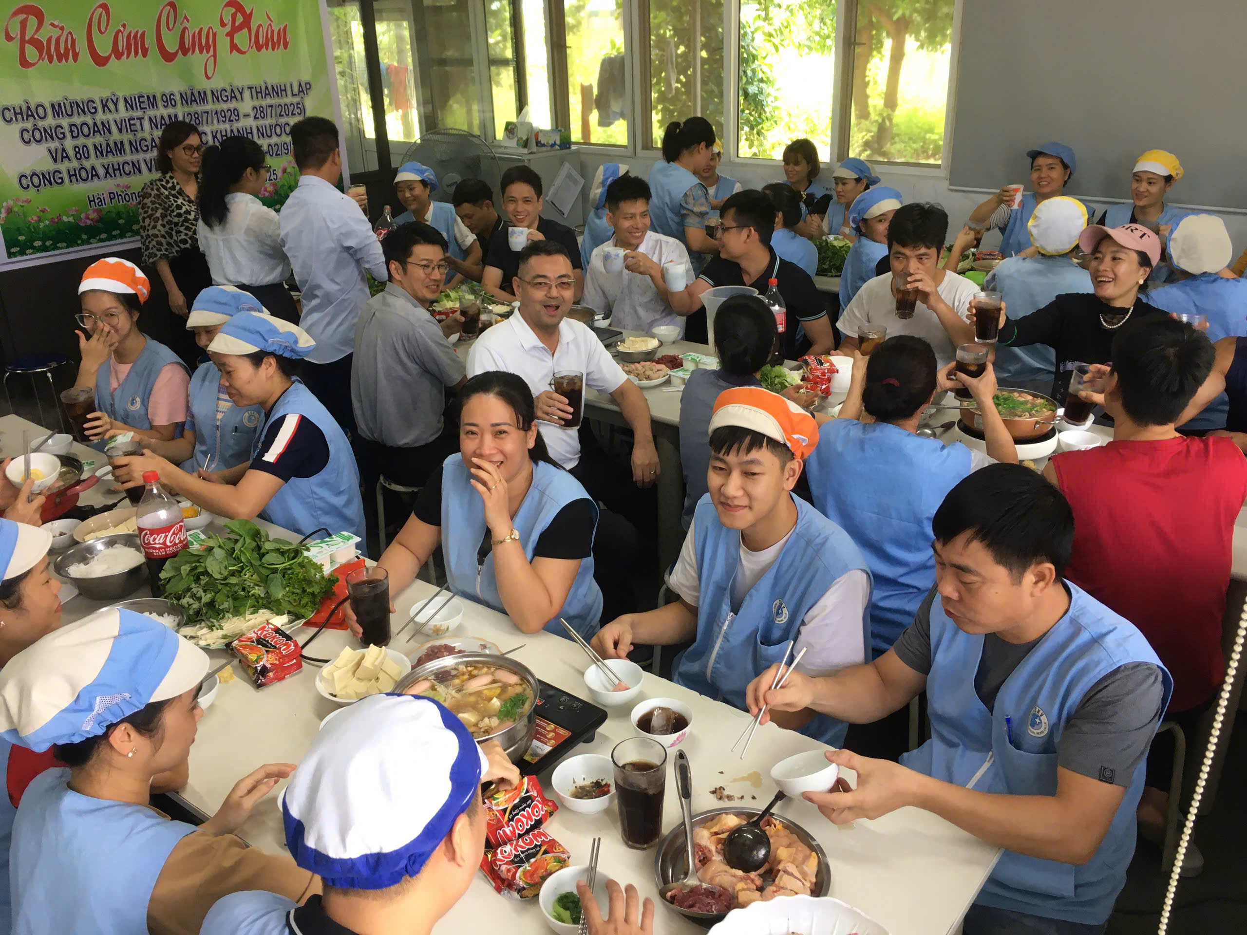 Bữa cơm công đoàn 2