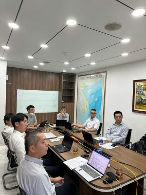 Hình ảnh mọi người đang họp